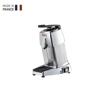 Citrus juicer with lever 10